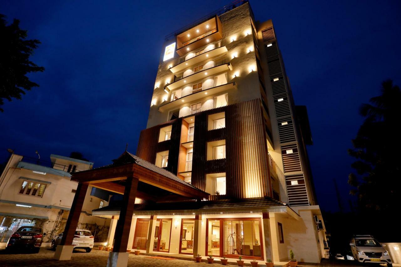 Hotel Sterling Thekkady Exterior foto